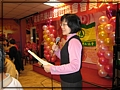 2010-12-18 下午 06-48-33邊吃邊開會.JPG